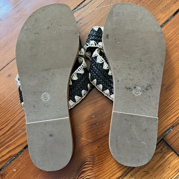 Universal Threads Cross Strap Woven Slides Size 8 - Picture 4 of 4